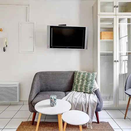 Cozy Near Eiffel Tower & Invalides & Seine Flat דירה