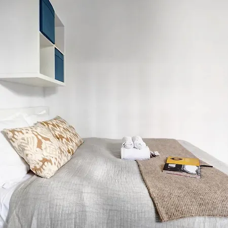 Cozy Near Eiffel Tower & Invalides & Seine Flat Apartament