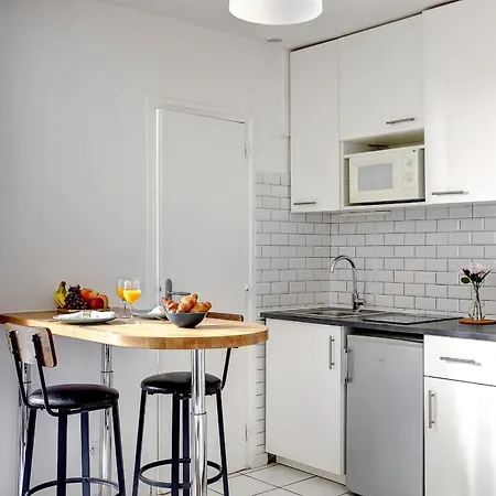 Cozy Near Eiffel Tower & Invalides & Seine Flat Daire *