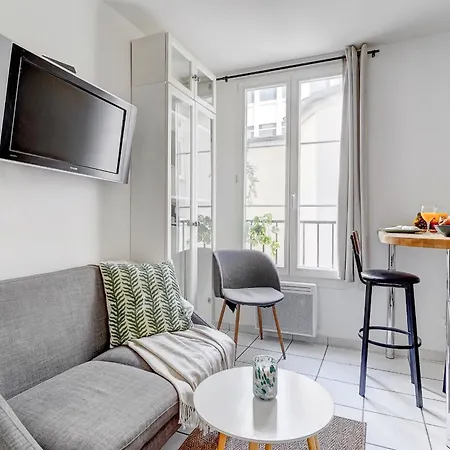 Daire Cozy Near Eiffel Tower & Invalides & Seine Flat