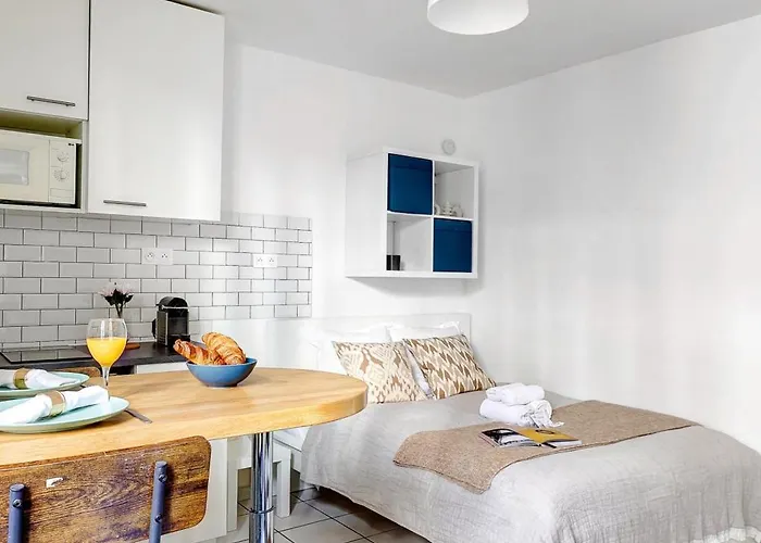 Cozy Near Eiffel Tower & Invalides & Seine Flat Paris