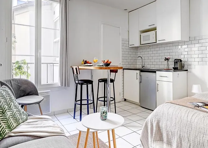 Cozy Near Eiffel Tower & Invalides & Seine Flat Lejlighed Paris