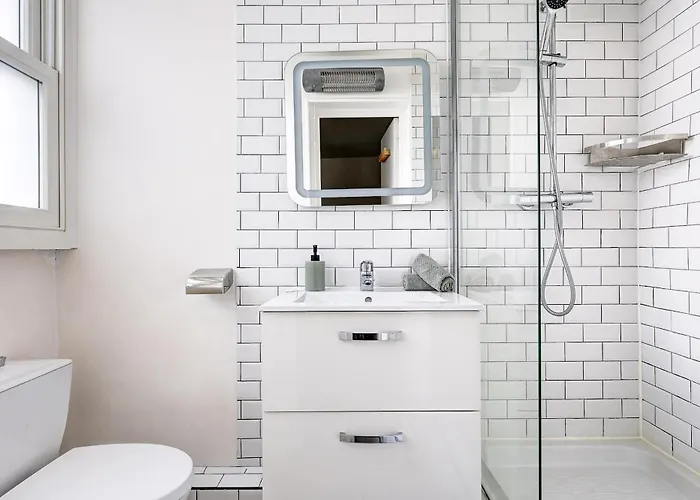 Cozy Near Eiffel Tower & Invalides & Seine Flat *