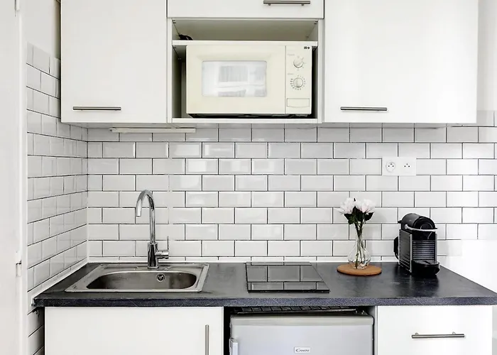 Cozy Near Eiffel Tower & Invalides & Seine Flat * Paris